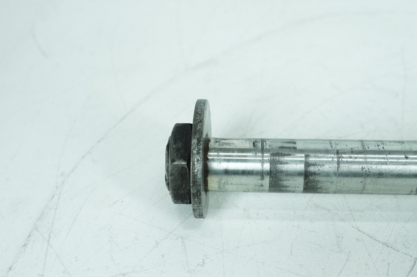 2007 - 2012 Harley-Davidson Touring Electra Glide Classic Rear Wheel Axle Bolt Shaft 41056-09