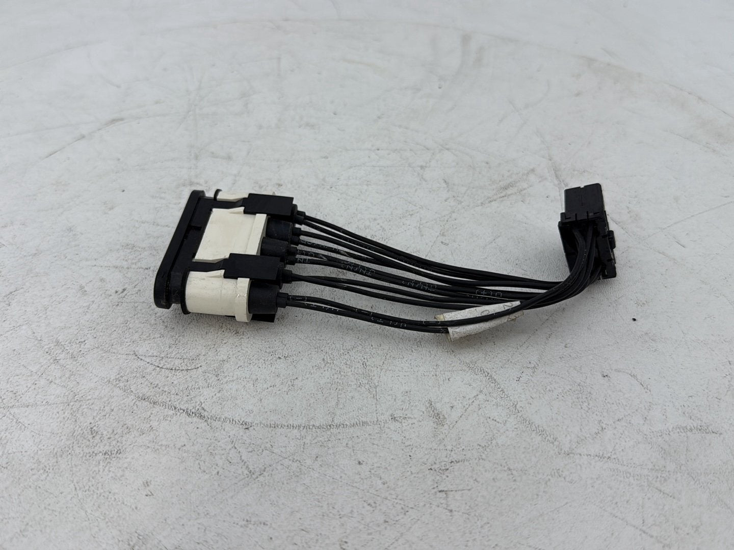 1999 - 2006 Harley-Davidson Touring Electra Glide Ultra Dash Indicator Lamp Wire Plug In 68789-96A