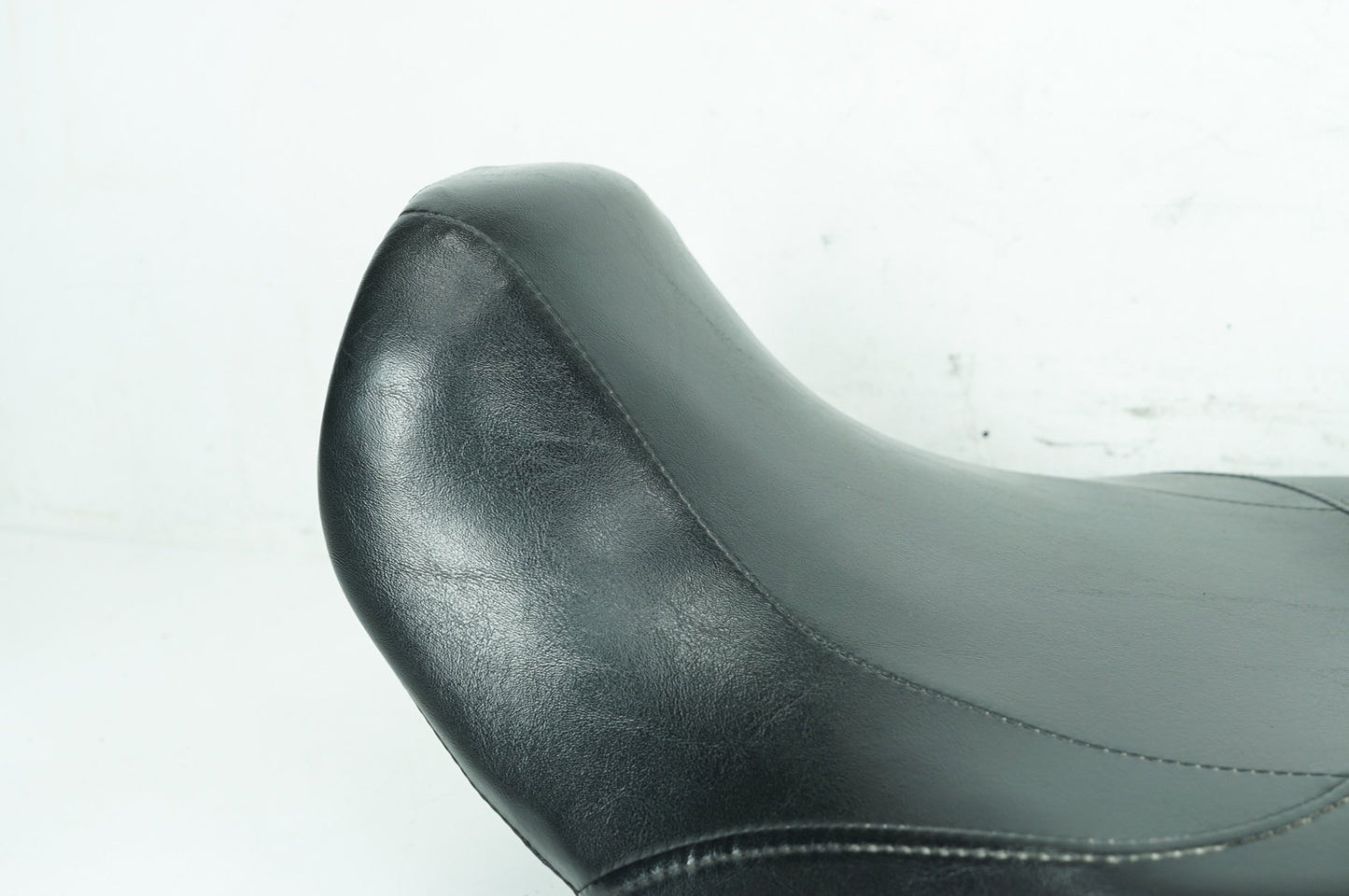 2007 - 2016 Harley-Davidson Dyna Super Glide Passenger Rider Driver Seat Saddle 53079-06