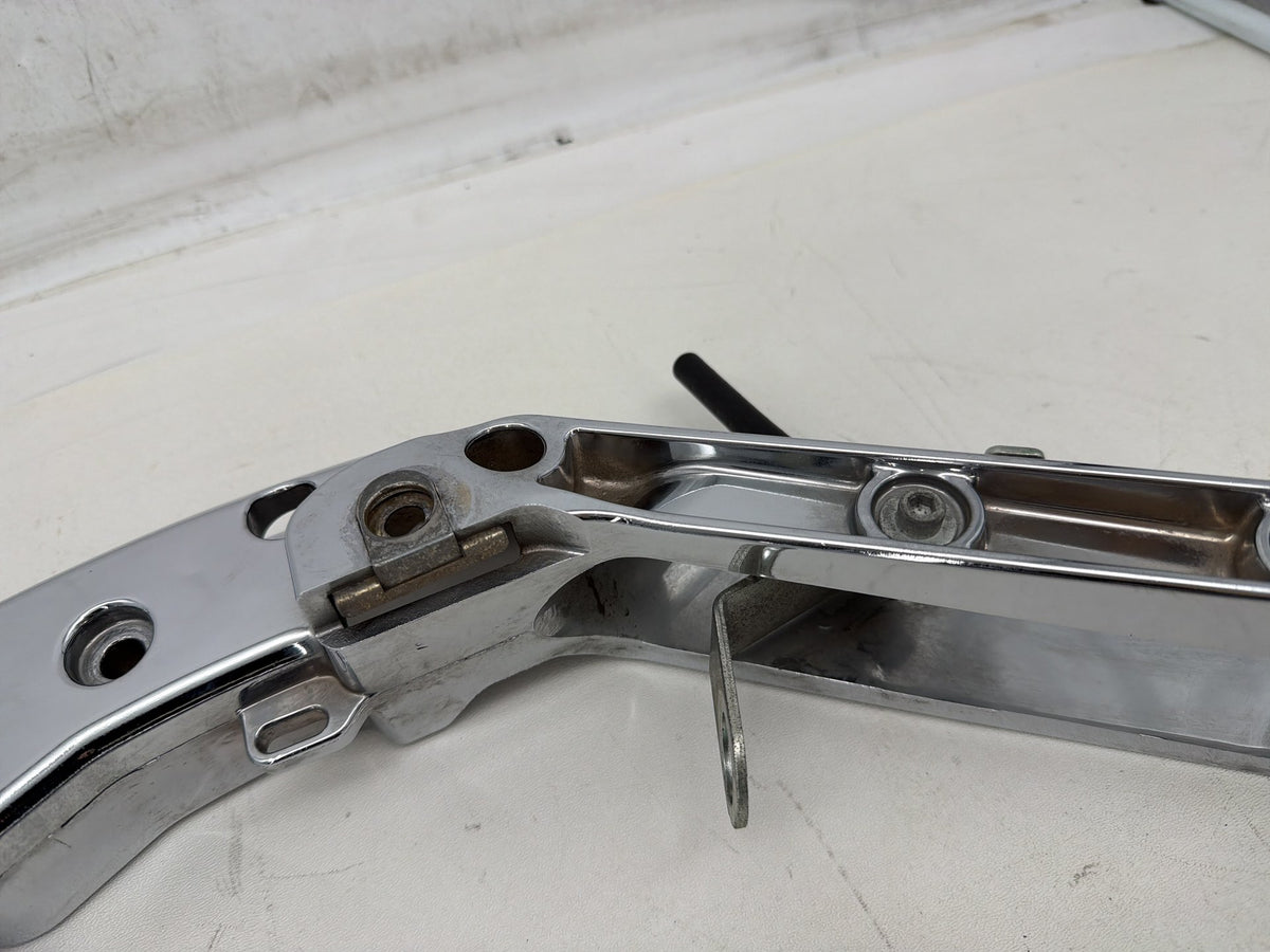 2016 Harley Road Glide Touring OEM Left Right Saddlebag Fender Struts Brackets
