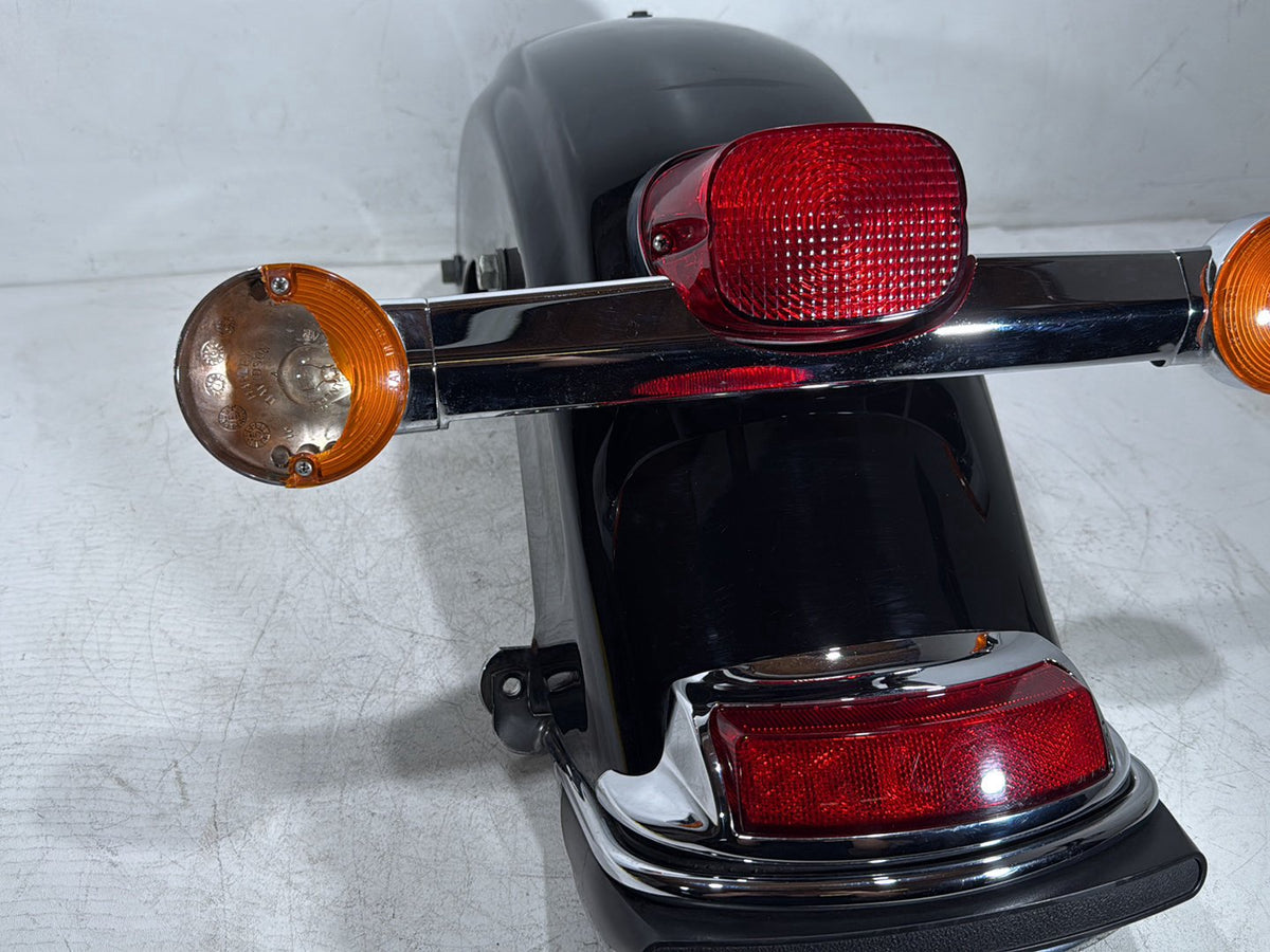 2010 Harley Electra Glide Touring Ultra OEM Rear Wheel Fender & Turn Signals Bar