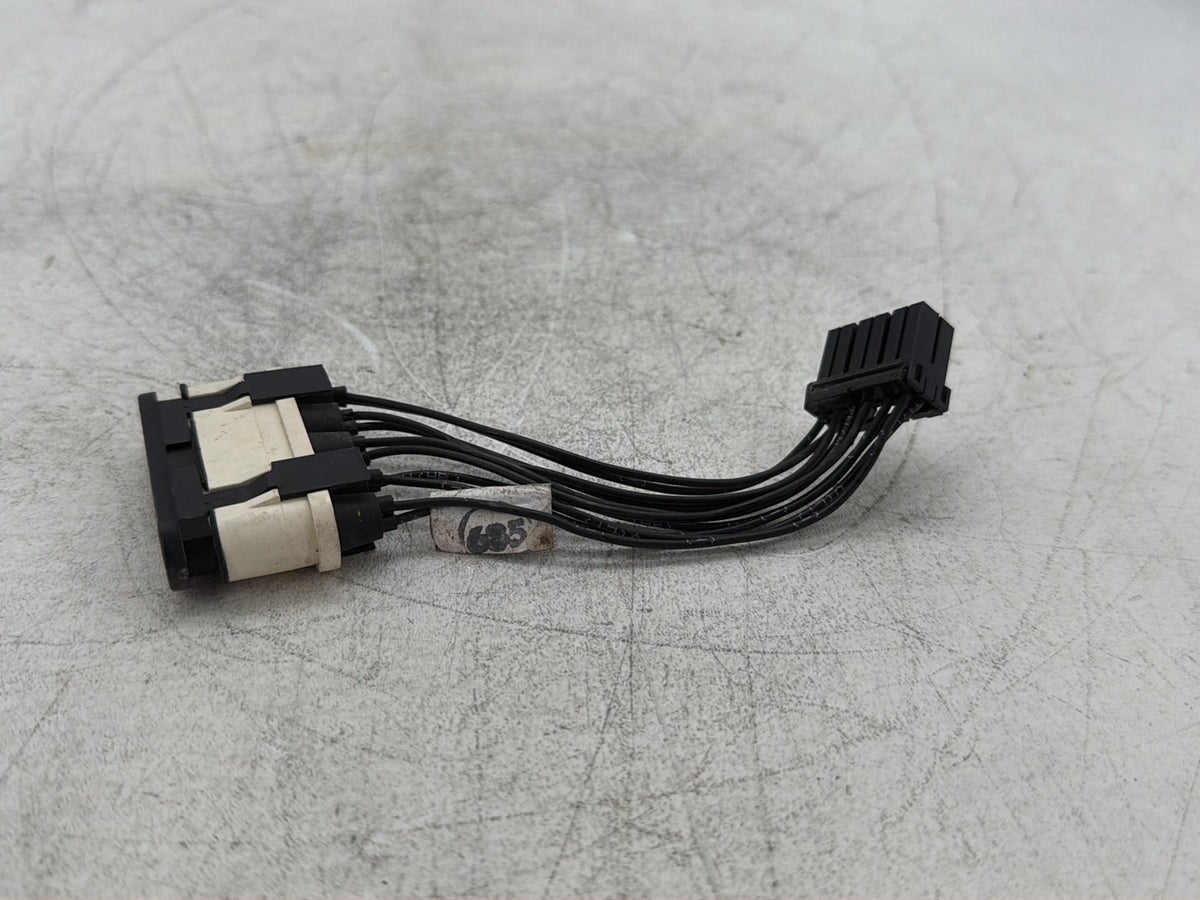 2005 Harley Electra Glide Ultra Dash Indicator Lamp Wire Plug 68789-96A