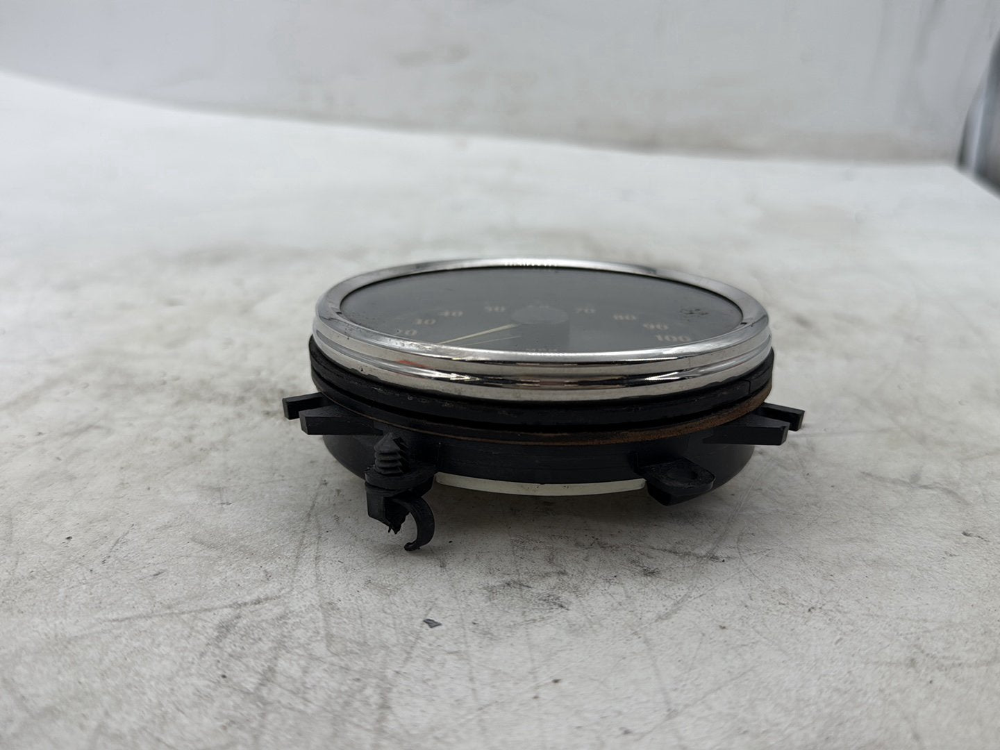 2012 Harley Dyna FXDF Fat Bob OEM Speedo Speedometer Gauge Cluster