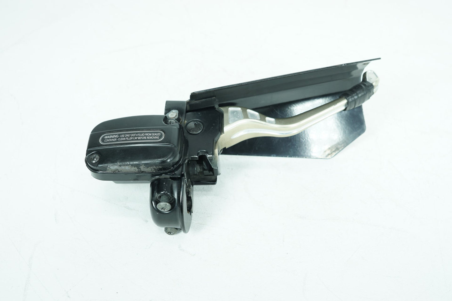 2007 - 2013 Harley-Davidson Touring Electra Glide Ultra Front Right Brake Lever Master Cylinder 44551-08B