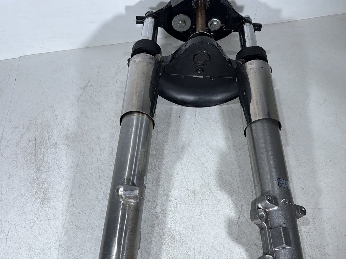 1999 - 2006 Harley-Davidson Touring Electra Glide Classic Front Triple Tree Set & LH RH Fork Legs Sliders  	45435-95