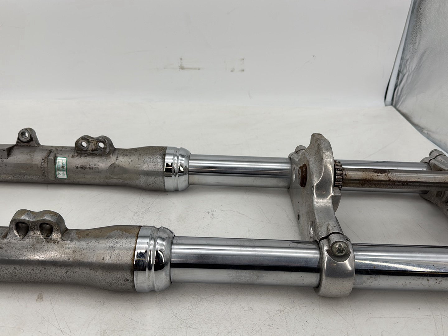 1999 - 2006 Harley-Davidson Dyna Super Glide Front Triple Tree Set & LH RH Fork Legs Sliders 45538-06