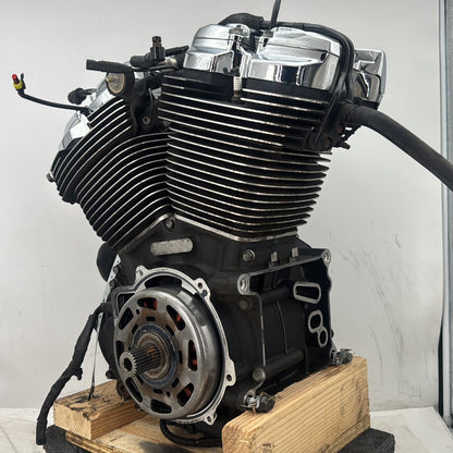 2018 Harley Electra Glide Touring Ultra FLHTCU OEM EFI Milwaukee M8 107 Engine Motor