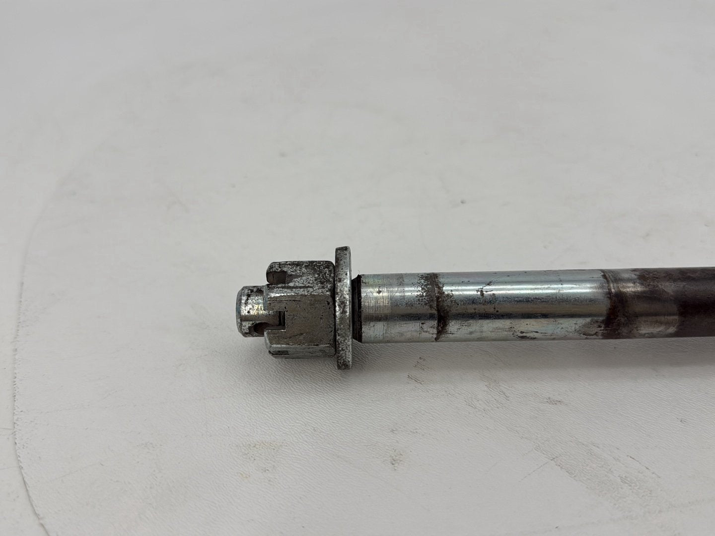 1999 - 2006 Harley-Davidson Dyna Low Rider Rear Wheel Axle Bolt Shaft 41114-90
