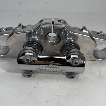 2017 - 2026 Harley-Davidson Softail Heritage Classic 114 Front Fork Upper Triple Tree Clamps 45900195