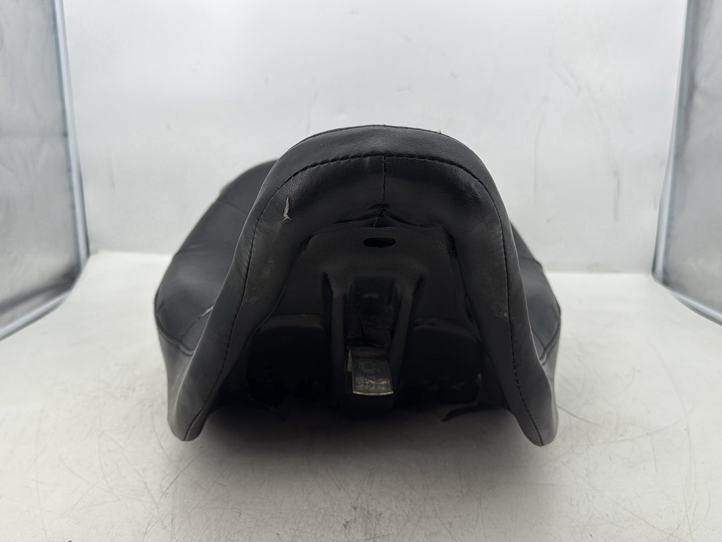2006 Harley Electra Glide Touring Classic FLHTCI OEM Passenger Rider Driver Seat Saddle