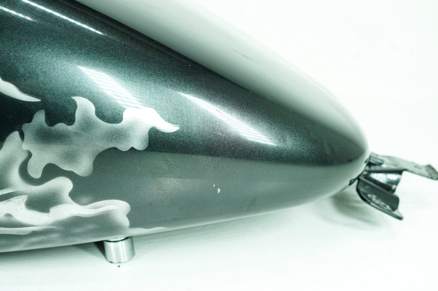 2007 - 2011 Harley-Davidson Touring Street Glide Fuel Gas Tank Gasoline Reservoir 61356-08