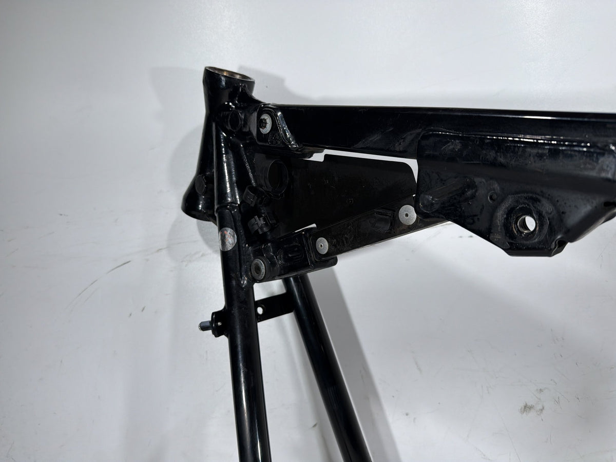 2001 Harley Fat Boy Softail FLSTFI OEM Body Main Frame Chassis SLVG