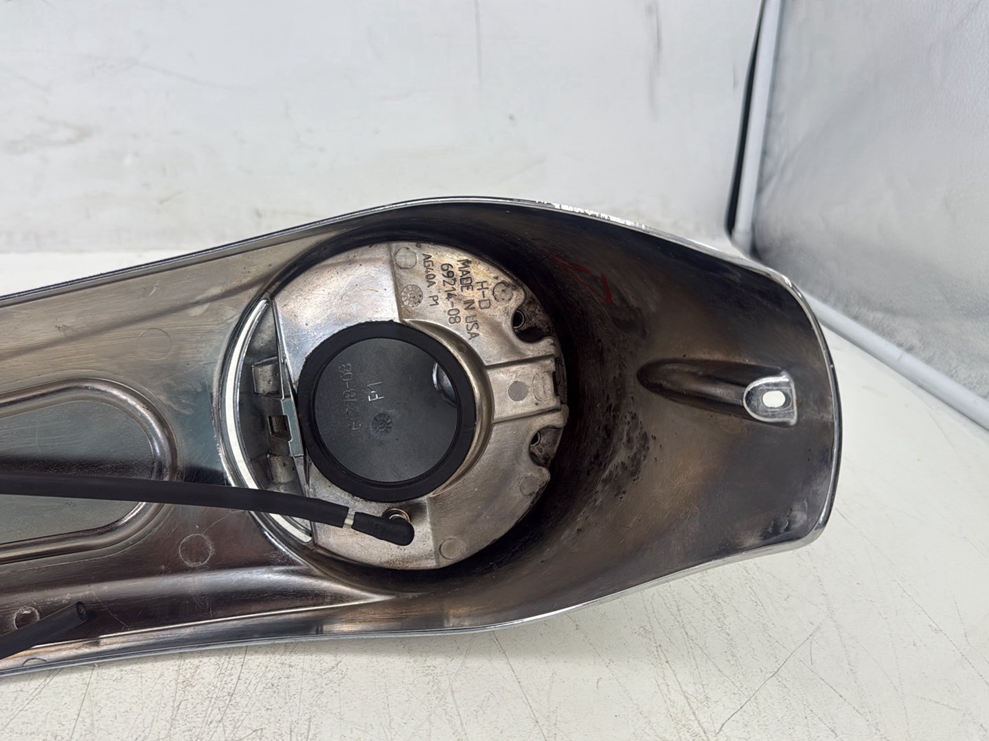 2011 Harley Street Glide Touring FLHX OEM Fuel Gas Tank Dash Console NOKey