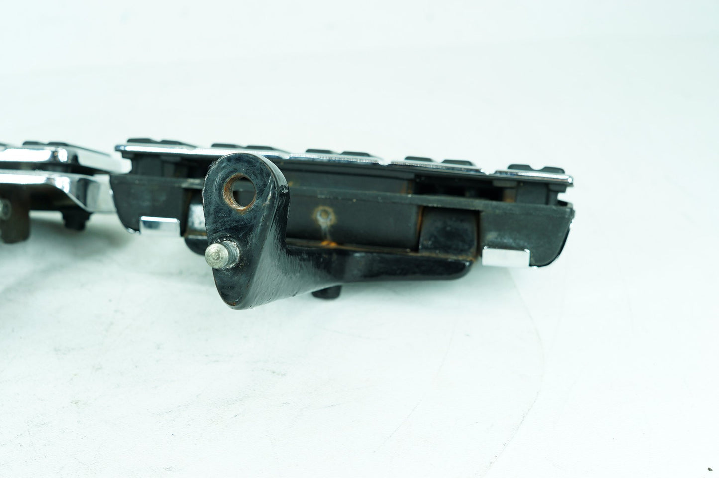 1984 - 1998 Harley-Davidson Touring Road Glide Left Driver 1 Floorboard Foot Rest 50621-79A