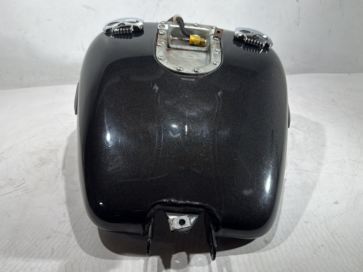 2008 Harley Dyna Fat Bob FXDF OEM Fuel Gas Tank Gasoline Reservoir