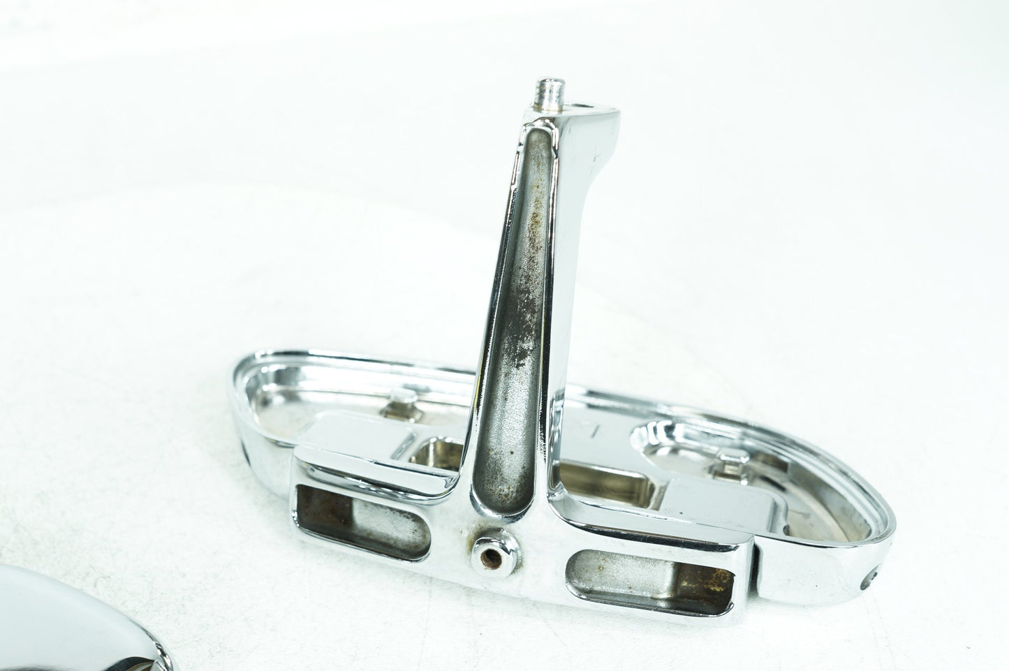 2007 - 2012 Harley-Davidson Touring Street Glide Left & Right Passenger Floorboard Foot Rest 52719-93B