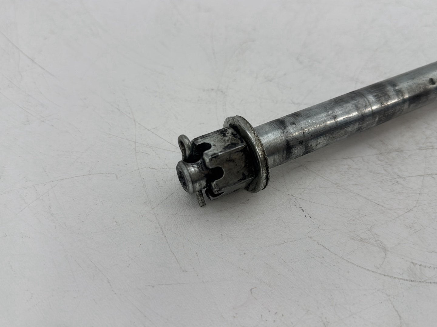 1999 - 2006 Harley-Davidson Touring Electra Glide Classic Rear Wheel Axle Bolt Shaft 41110-89