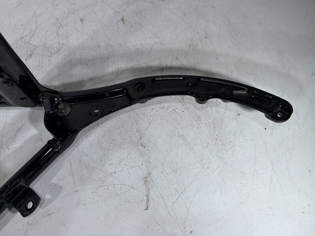 2015 Harley Electra Glide Touring OEM Rear Back Sub Frame Rail Bar 48079-09BHP