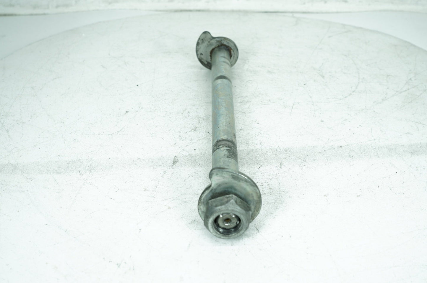 2007 - 2016 Harley-Davidson Touring CVO Electra Screamin Eagle Rear Wheel Axle Bolt Shaft 41056-09