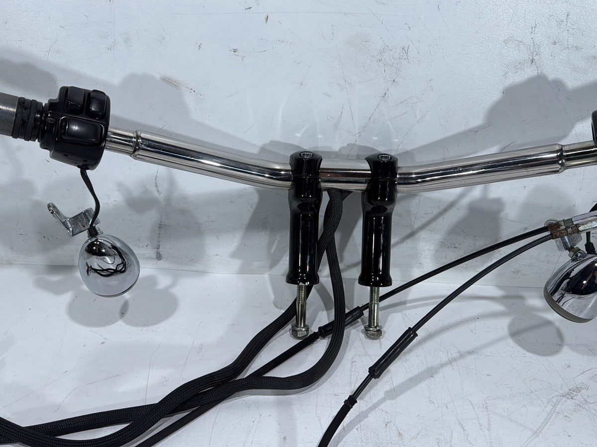2008 Harley Dyna Fat Bob FXDF OEM Handlebars Left Right Switches Controls