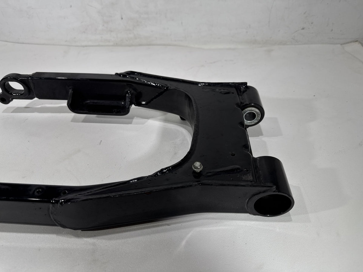 2004 Harley Road King Touring Classic OEM Rear Fork Swingarm Swing Arm