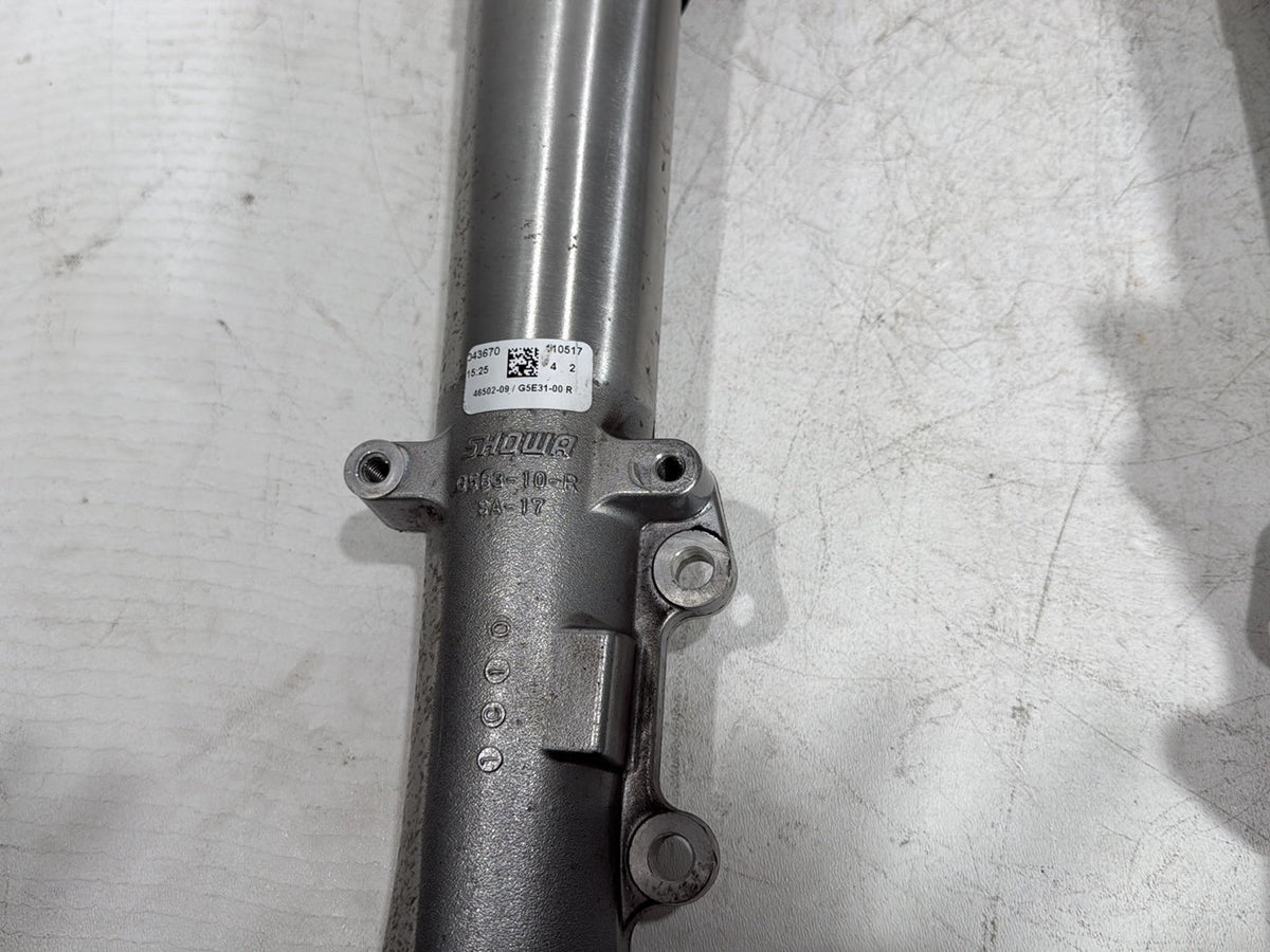 11 Harley Road Glide Touring OEM Front Triple Tree Set & LH RH Fork Legs Sliders