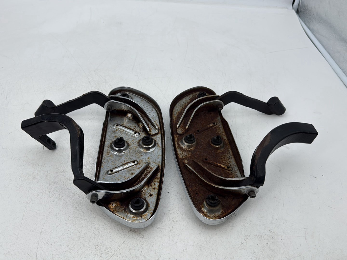 2007 - 2012 Harley-Davidson Touring Street Glide Left Right Driver Floorboard Foot Rest