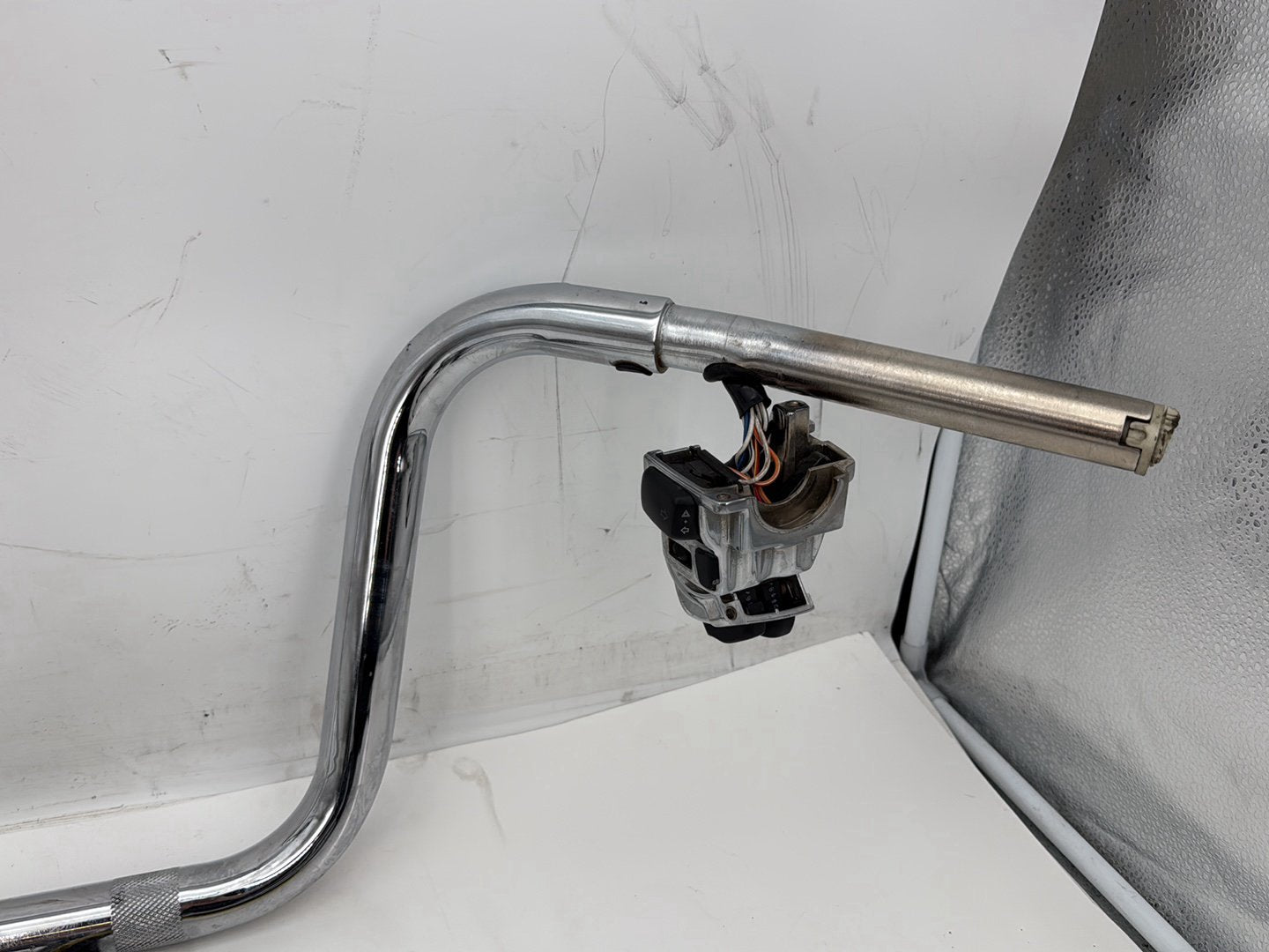 2011 Harley Road King Touring Classic Handlebars Left Right Switches Controls