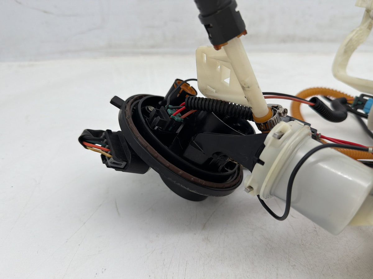10 Harley Electra Glide Touring Ultra OEM Fuel Pump Gas Gasoline Petrol Sending