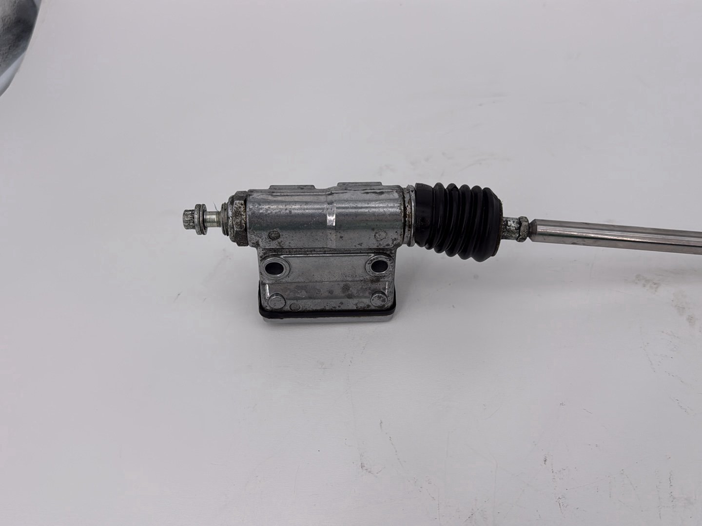 2003 Harley Sportster XL1200C 1200 Custom Anniversary OEM Rear Brake Master Cylinder Reservoir