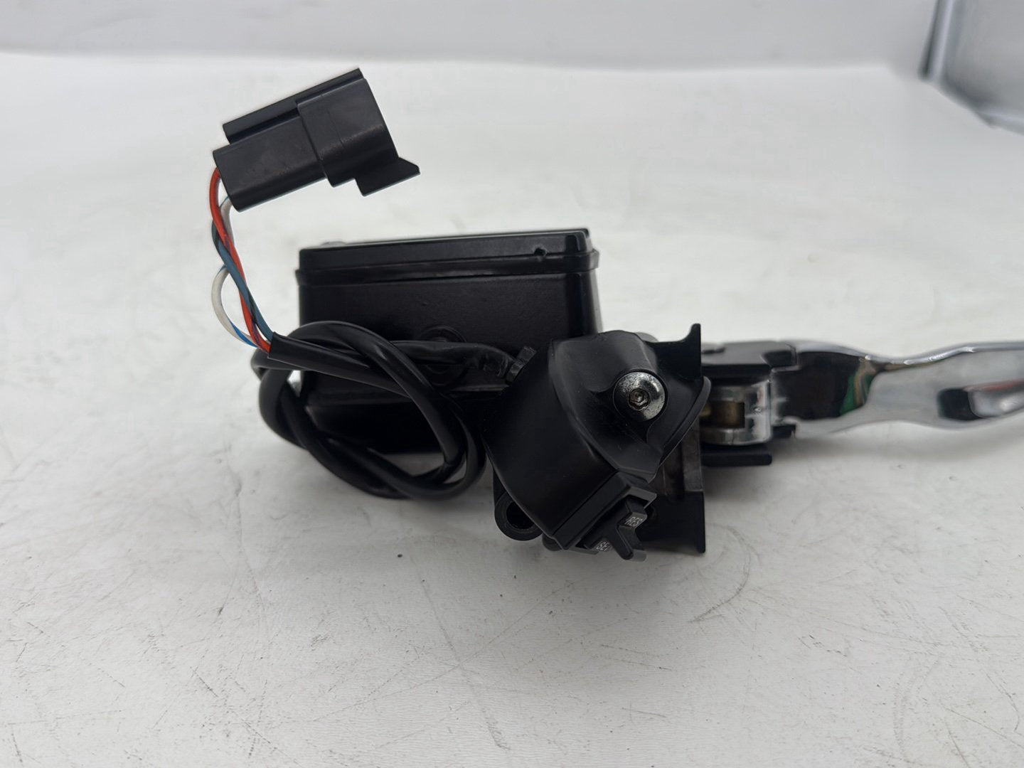 95 Harley Electra Glide Touring Classic Front Right Brake Lever Master Cylinder