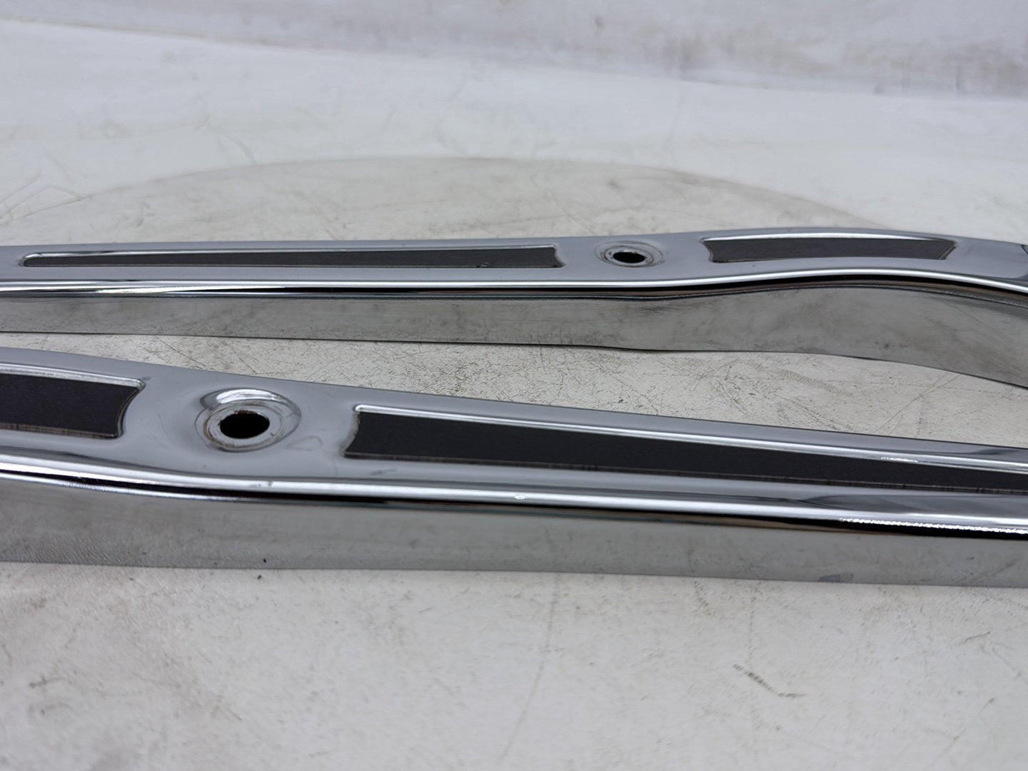 2015 Harley Dyna Low Rider FXDL OEM Rear Left Right Fender Struts Bracket