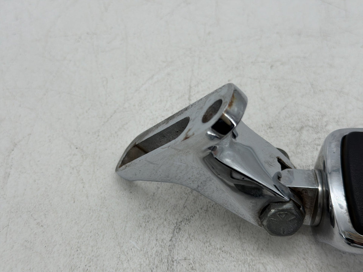 2011 Harley Street Glide Touring FLHX-103 OEM Passenger Left & Right Foot Pegs