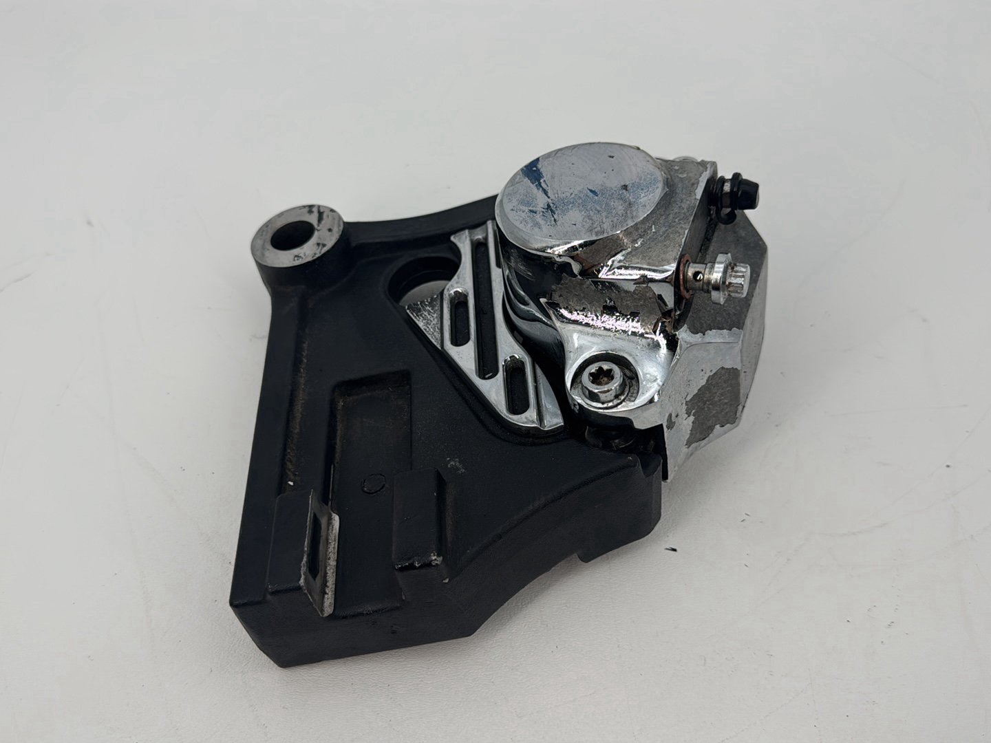 1999 - 2006 Harley-Davidson Dyna Low Rider Rear Back Brake Caliper w/ Bracket