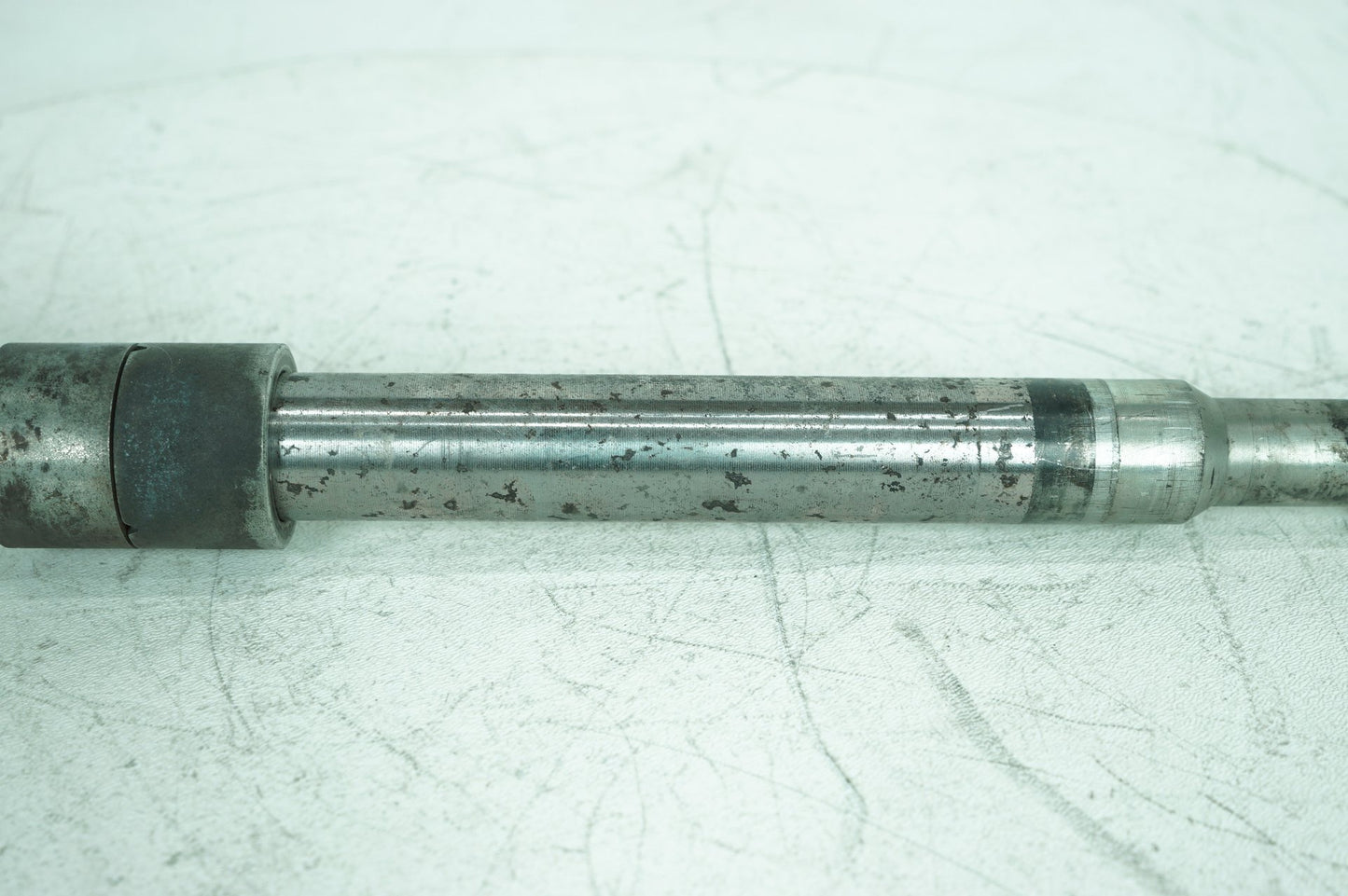 1999 - 2006 Harley-Davidson Touring Road Glide Front Wheel Axle Bolt Shaft 43364-00