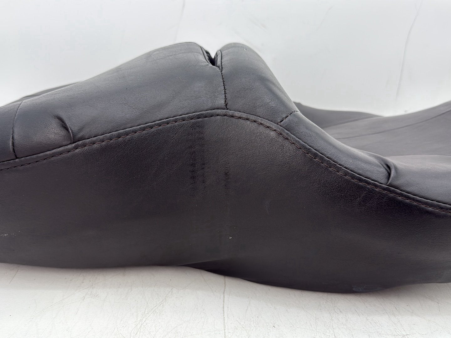 2007 Harley Touring FLHTCU Electra Glide Ultra OEM Passenger Rider Driver Seat Saddle