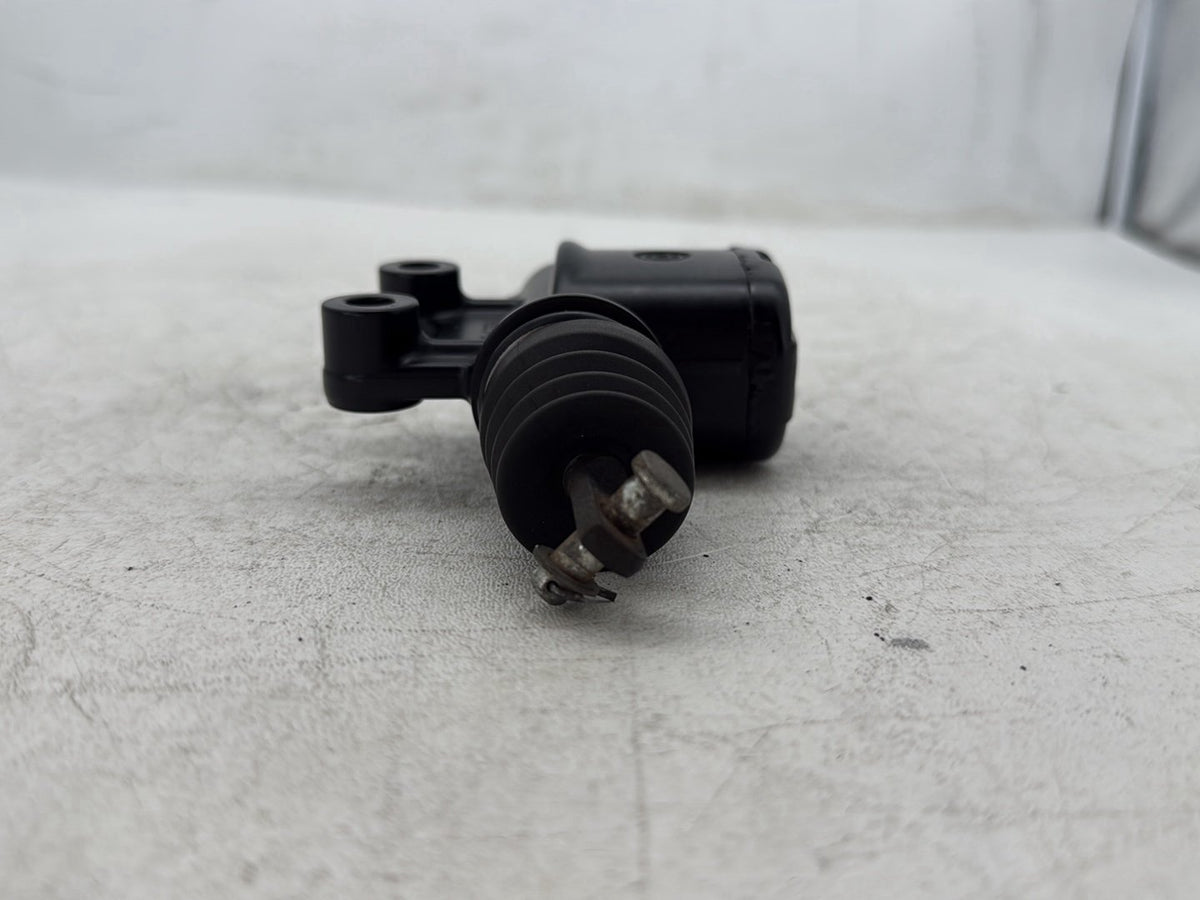 2010 Harley Road King Touring Classic OEM Rear Brake Master Cylinder Reservoir