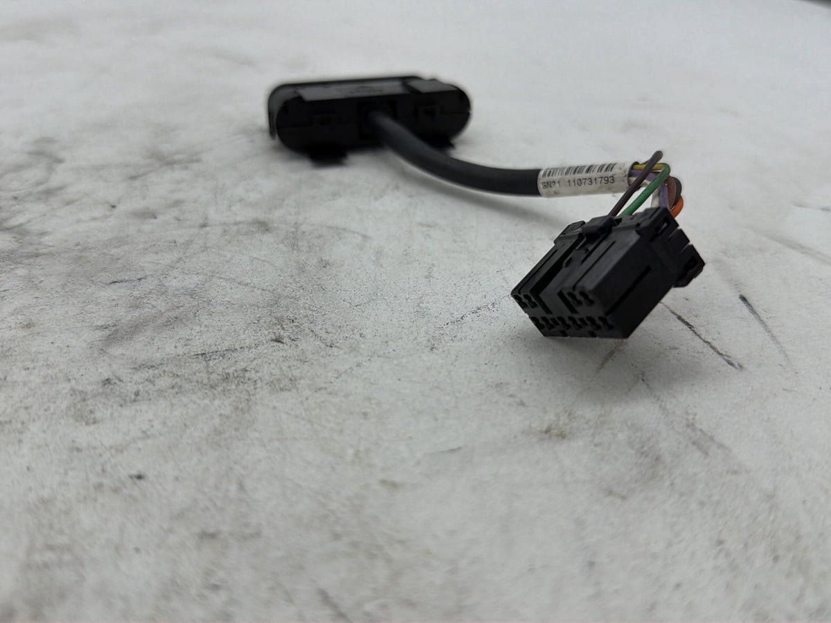 2011 Harley Road Glide Touring FLTRX OEM Dash Indicator Lamp Wire Plug 68789-96A