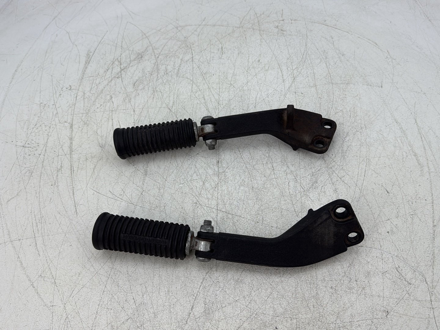 2012 Harley Dyna Super Glide Custom FXDCI OEM Passenger Left & Right Foot Pegs