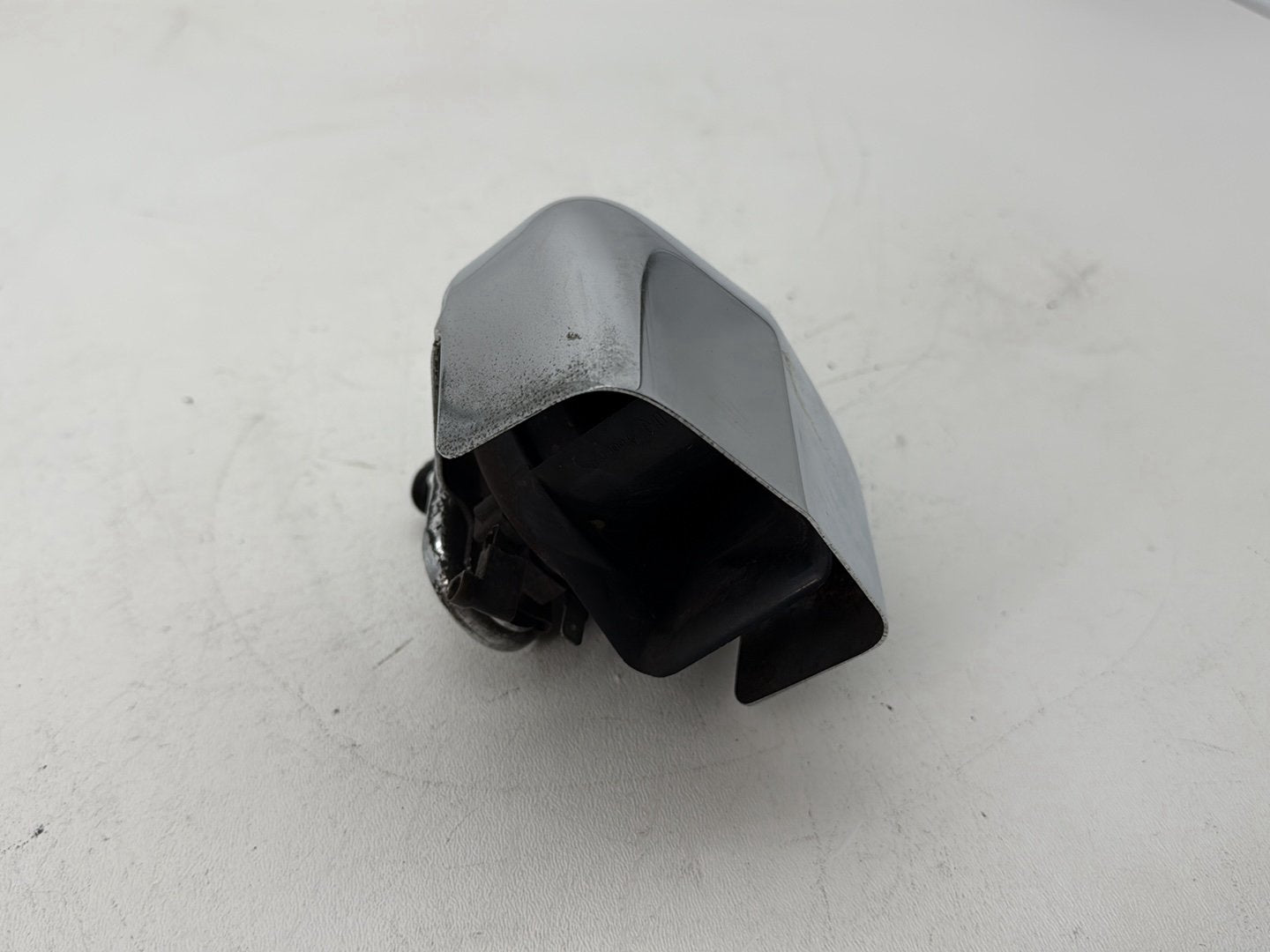 2008 Harley Road King Touring FLHR OEM Horn Signal Klaxon Chrome Cover