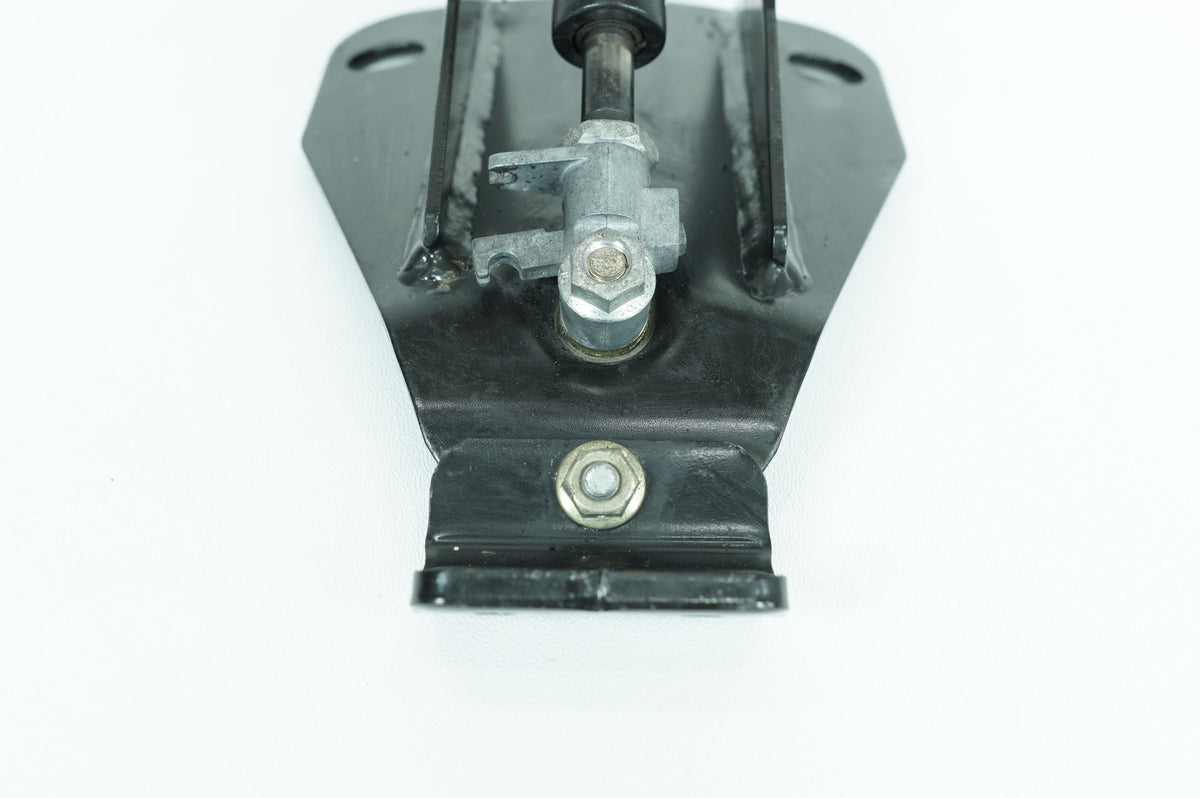 2010 Harley-Davidson Touring Electra Ultra Backrest Lift Mount 52482-01A