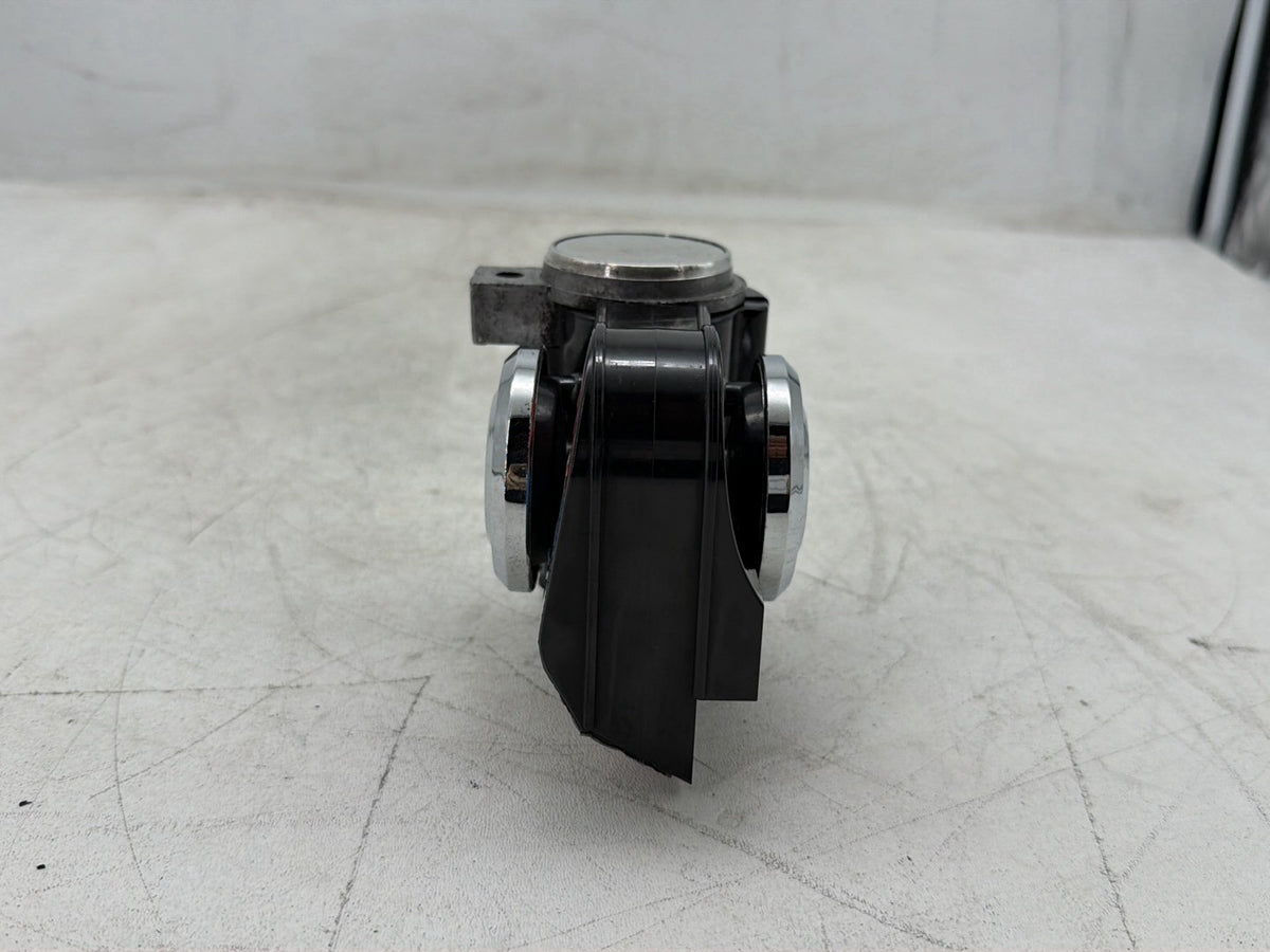 2012 Harley Electra Glide Touring Ultra OEM Signal Horn Klaxon Beep