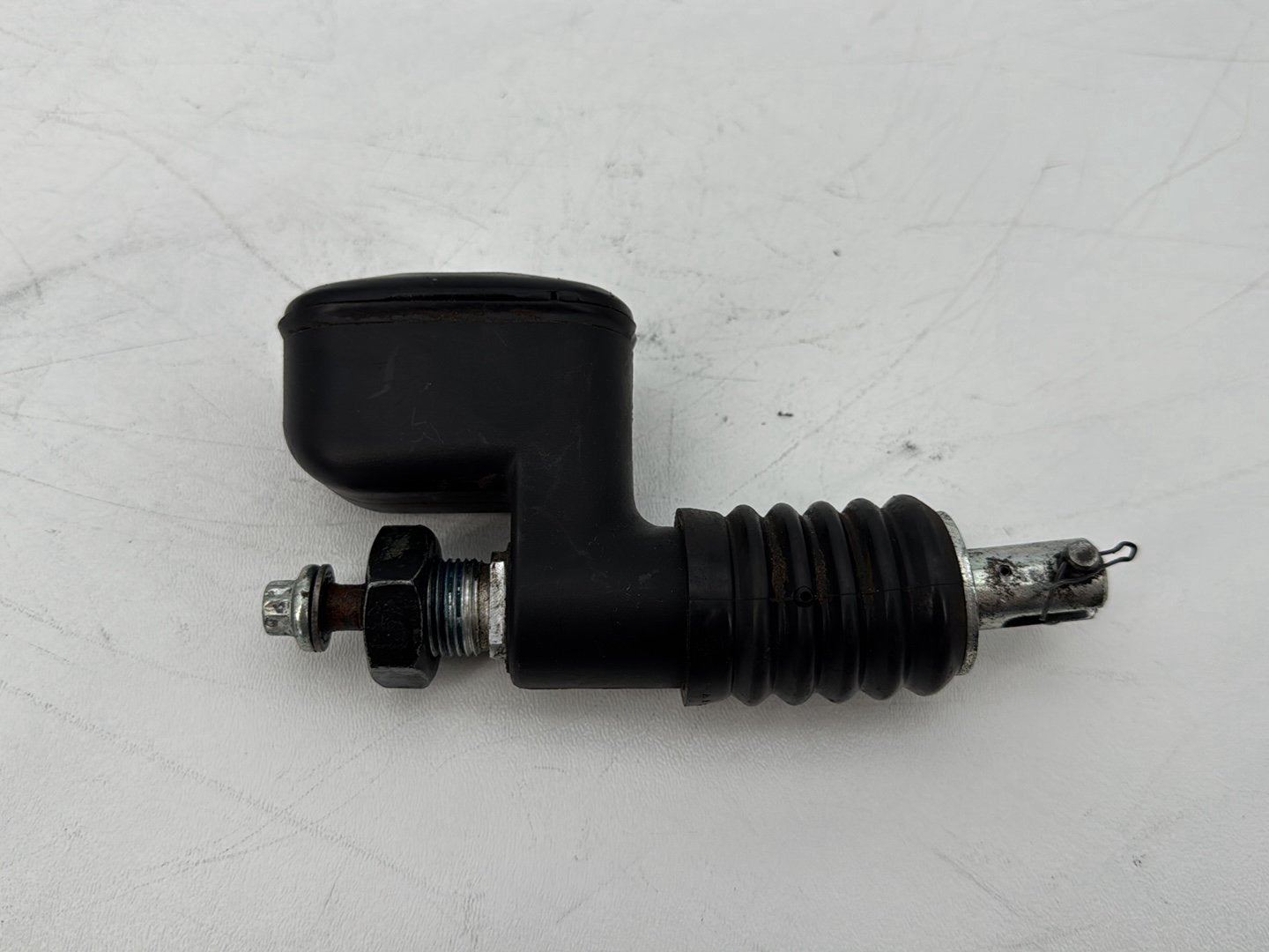 1999 - 2006 Harley-Davidson Touring Electra Glide Classic Rear Brake Master Cylinder Reservoir 41755-99D