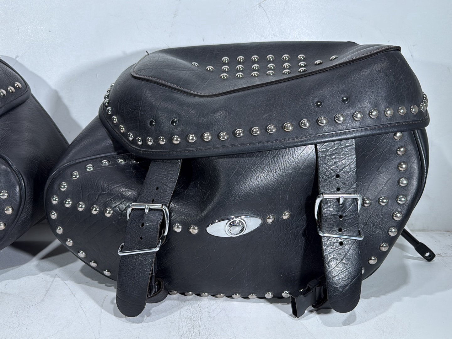 2007 Harley Softail Heritage Classic FLSTC OEM Rear Left Right Saddlebags Luggage Leather