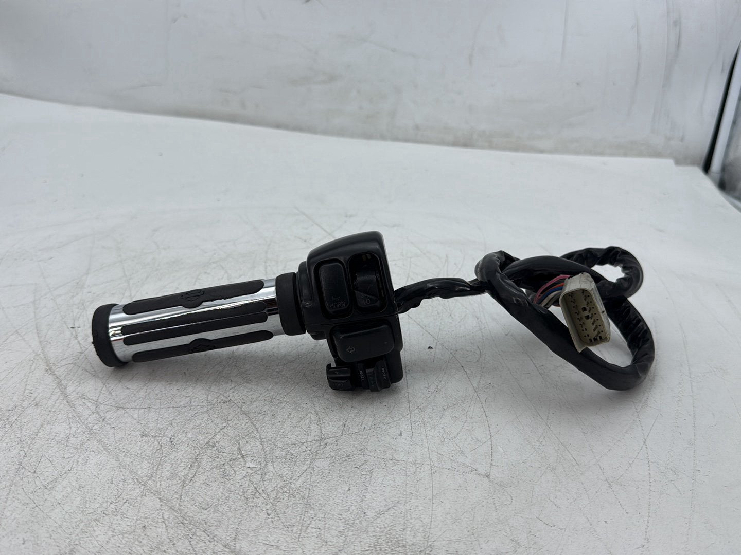2013 Harley Electra Glide Touring Ultra FLHTCUI OEM Left Turn Signal Headlight Switches Controls