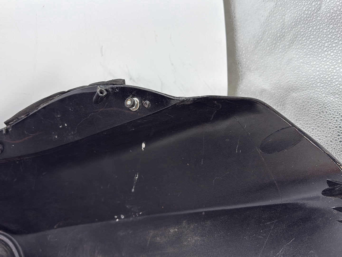2005 Harley Road Glide Touring FLTRI OEM Front Outer Batwing Fairing Cover