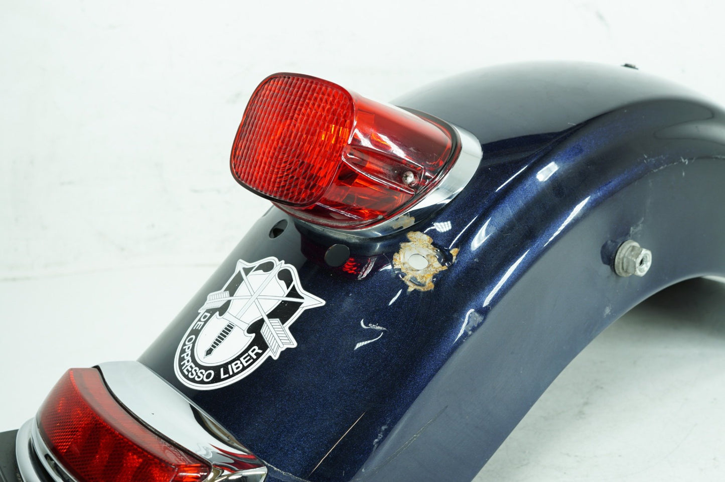 2008 - 2016 Harley-Davidson Touring Electra Glide Ultra Rear Wheel Fender Taillight Brake Lamp 59579-09