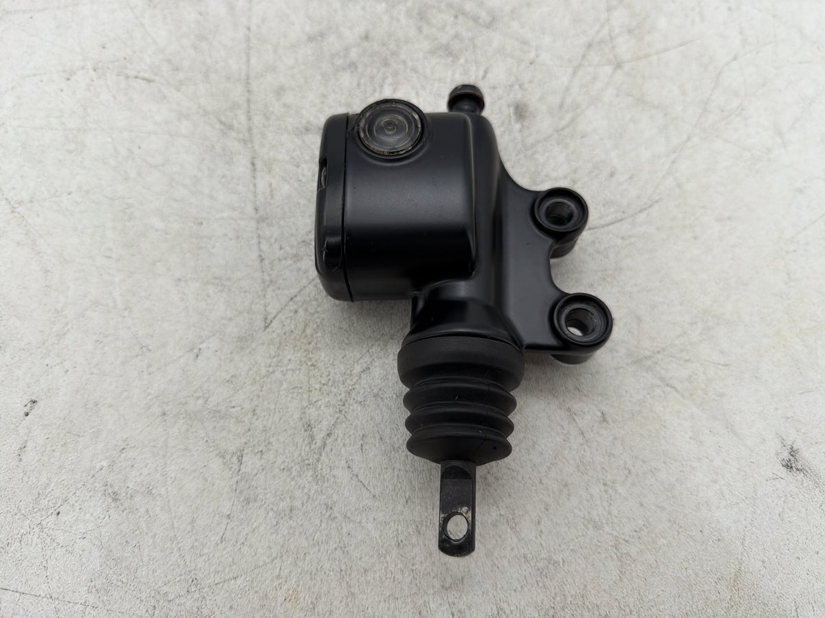 2010 Harley Road King Touring Police OEM Rear Brake Master Cylinder Reservoir