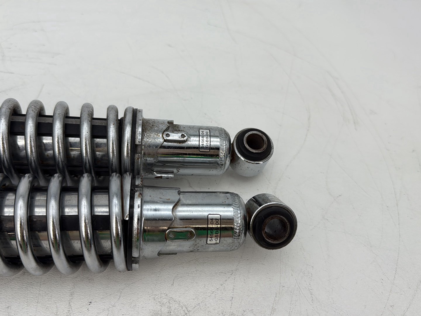 2004 - 2013 Harley-Davidson Sportster 1200 Custom Rear Left Right Shock Absorbers 54568-04