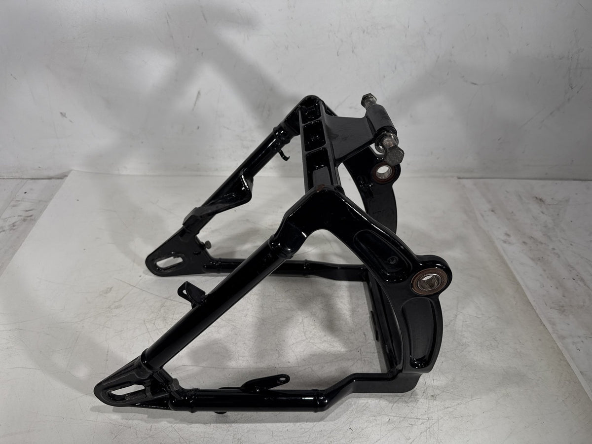 2004 Harley Heritage Softail Classic FLSTCI OEM Rear Fork Swingarm Swing Arm